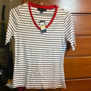 NWT Size Medium Women’s Tommy Hilfiger Short Sleeve Top